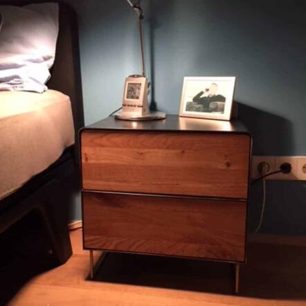 nachttisch-nachtkonsole-nachtschrank-schwarz-nachtkaestchen-nachtkommode-grau-holz-eiche-metall-modern-design-mit-schubladen-fly-high-5-raw