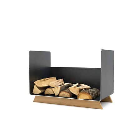 kaminholzregal-innen-wohnzimmer-metall-modern-design-holz-eiche-stahl-elegant-kaminholz-aufbewahrung-brennholzregal-schwarz-simply-timeless-7