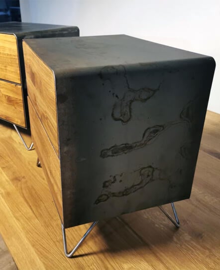 nachttisch-schwarz-eiche-holz-metall-rund-modern-grau-design-2er-set-mit-2-schubladen-industrial-style-stahl-rustikal-massiv-wildeiche-hairpin-fuesse-edelstahl-stahlzart-fly-high-5