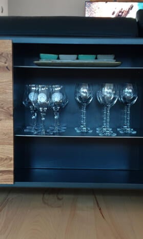 sideboard-kommode-holz-schwarz-eiche-tv-breit-metall-wohnzimmer-modern-grau-vintage-flur-industrial-massivholz-design-extravagant-schiebetueren-wildeiche-stahlzart-moebel