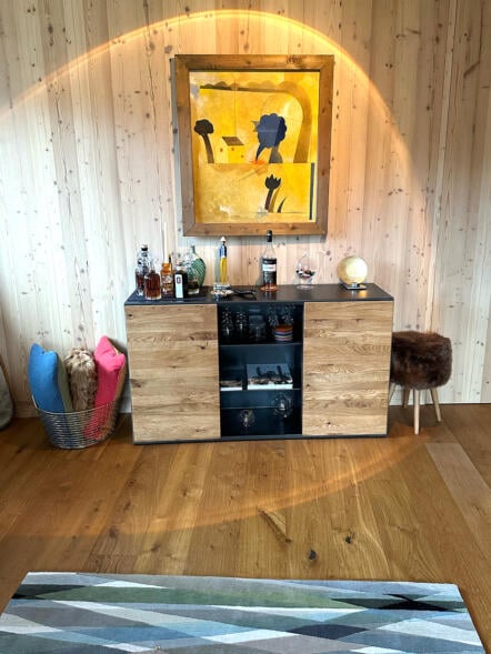 sideboard-holz-schwarz-eiche-breit-metall-wohnzimmer-modern-grau-industrial-massivholz-design-extravagant-stahlzart-flowboard-nach-mass-mit-schiebetueren-wildeiche