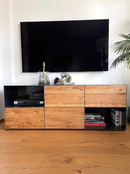 sideboard-holz-schwarz-eiche-tv-breit-metall-wohnzimmer-modern-grau-massiv-tief-industrial-massivholz-design-extravagant-kommode-schlafzimmer-wildeiche-klappen-fuesse-offen-hifi-moebel-stahlzart